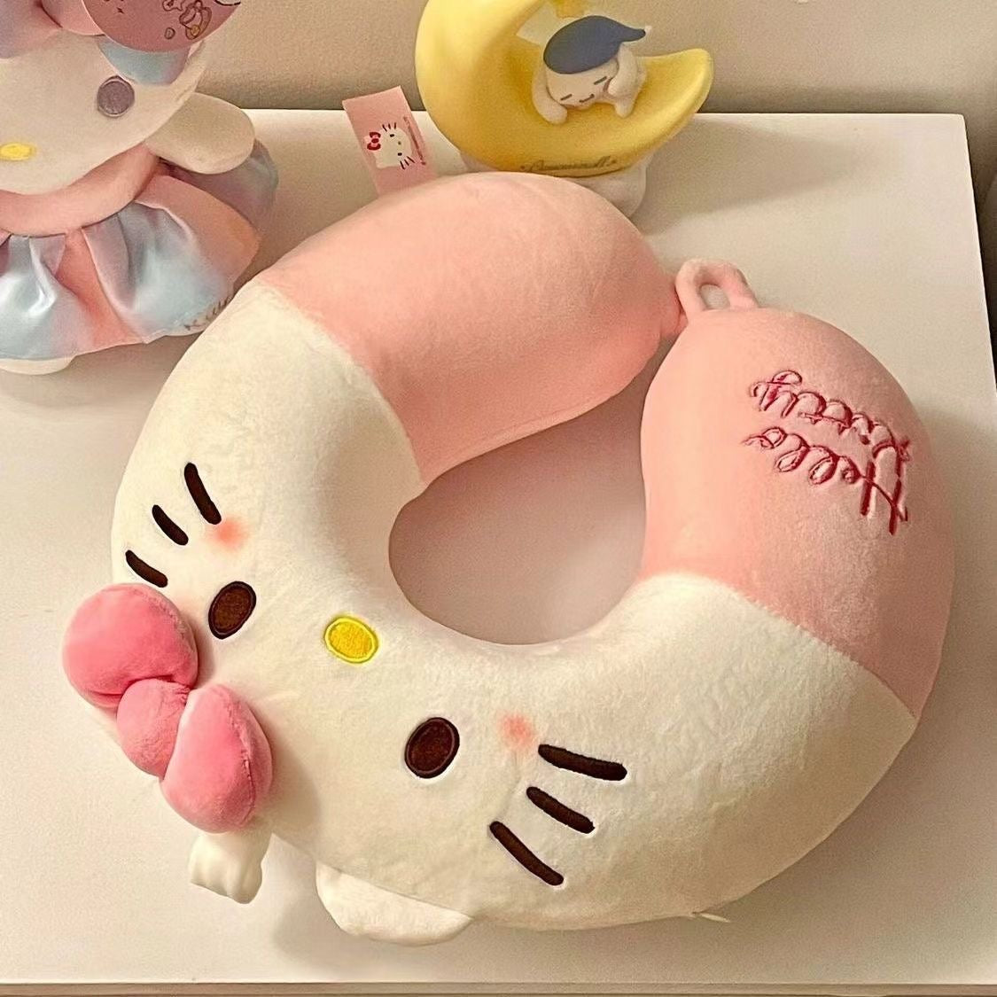 Cartoon kt cat u-shaped pillow cute girl heart pp cotton neck protection travel portable sleep aid sleeping pillow